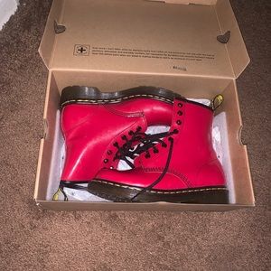 DR. Marten patent Leather